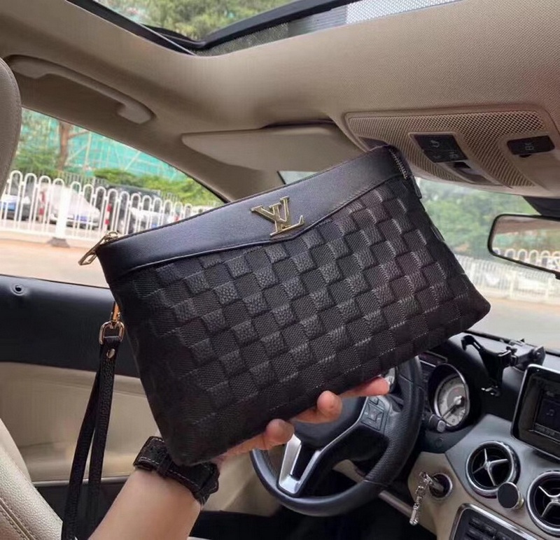 LV Wallets 131